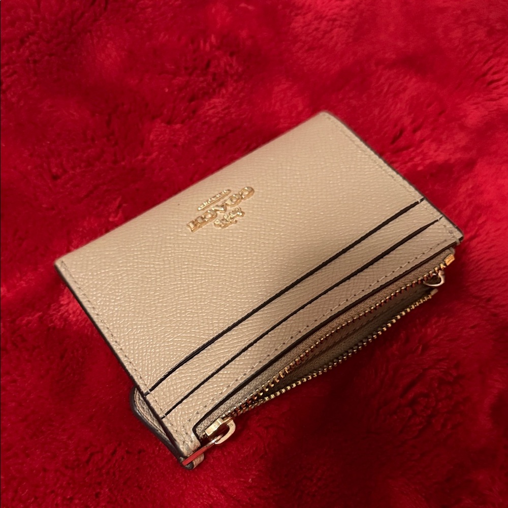 Coach Beige Card Holder with Keychain - Picture 8 of 8